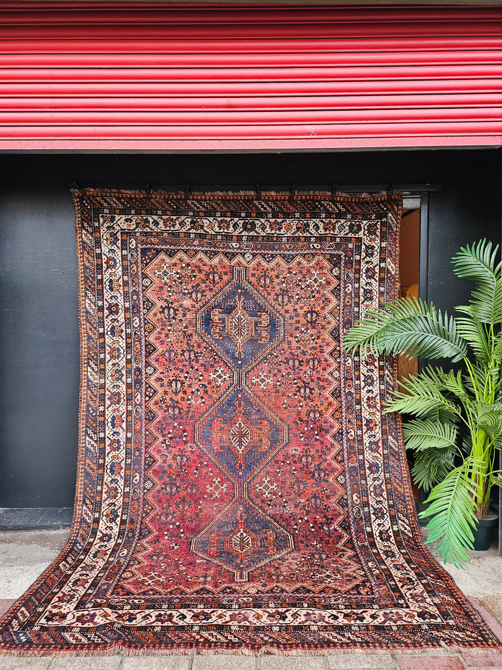 How Bizarre Rugs