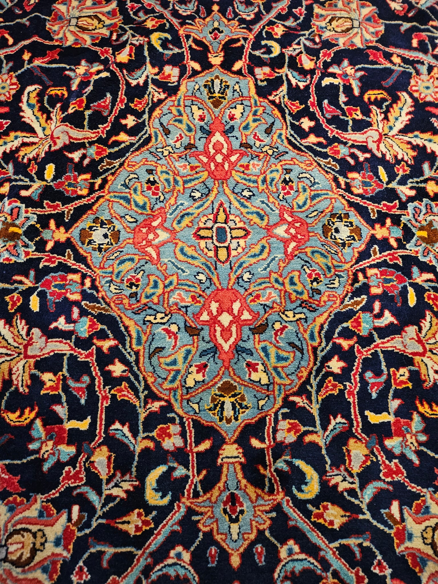 Firouz – How Bizarre Rugs