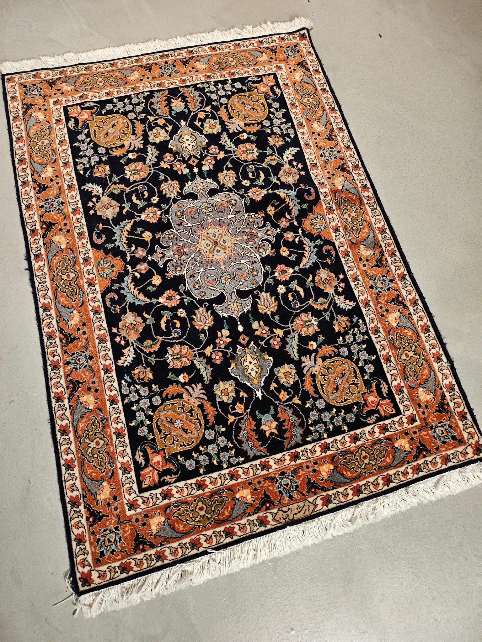 Saman – How Bizarre Rugs