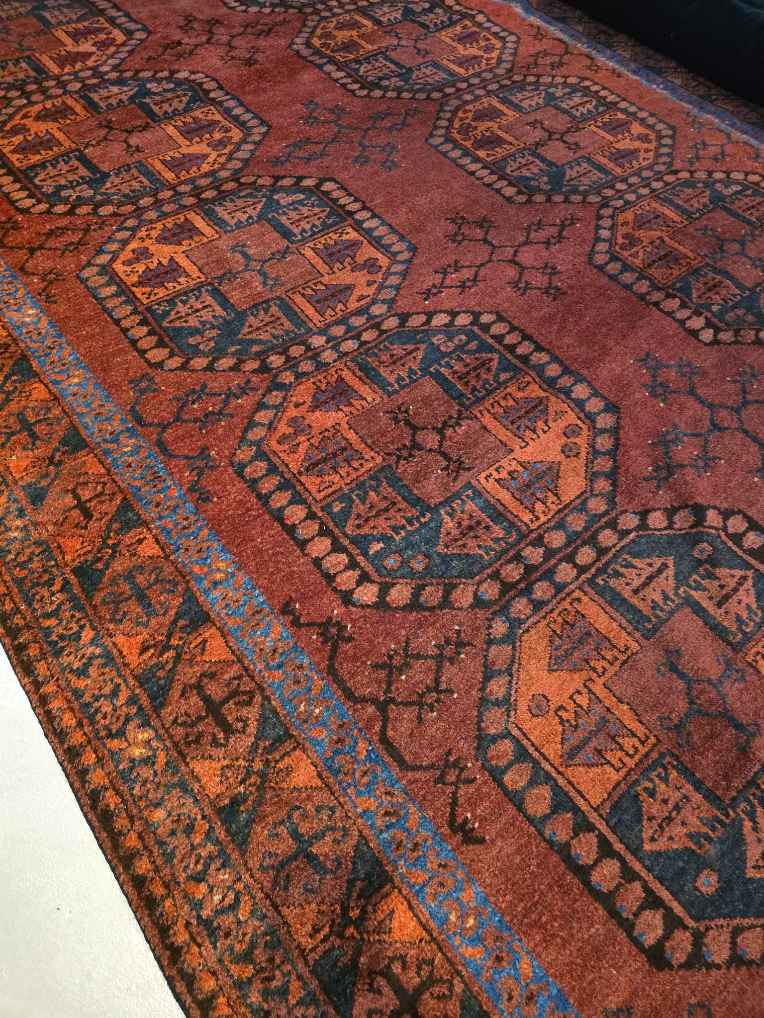 Azar – How Bizarre Rugs